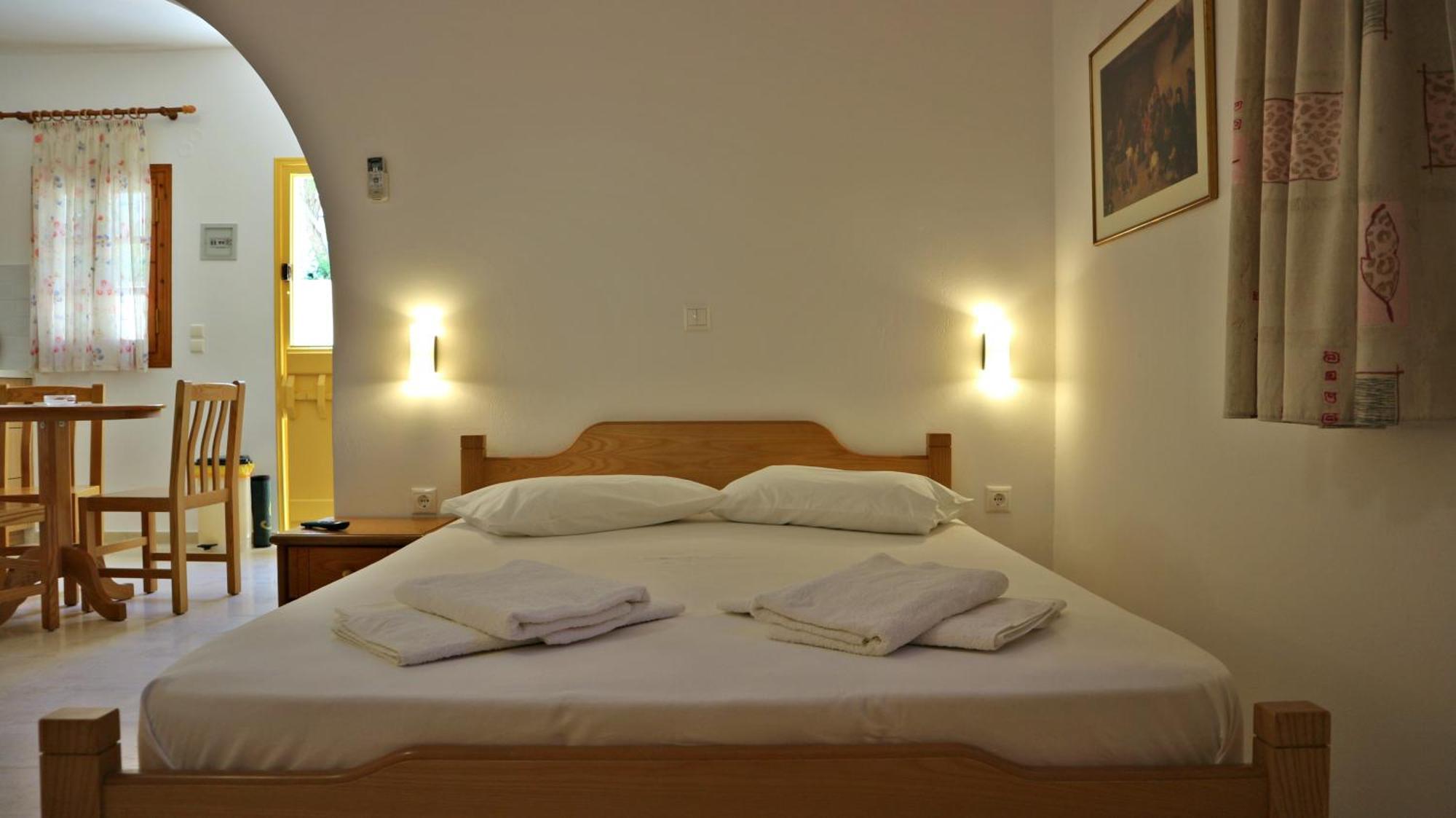 Proteas Hotel & Suites Agios Prokopios  Dış mekan fotoğraf